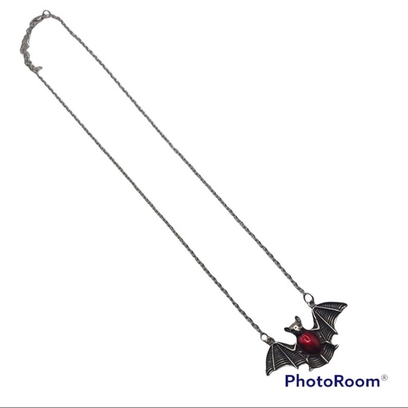 Bat with red accent necklace gothic goth - Picture 2 of 3